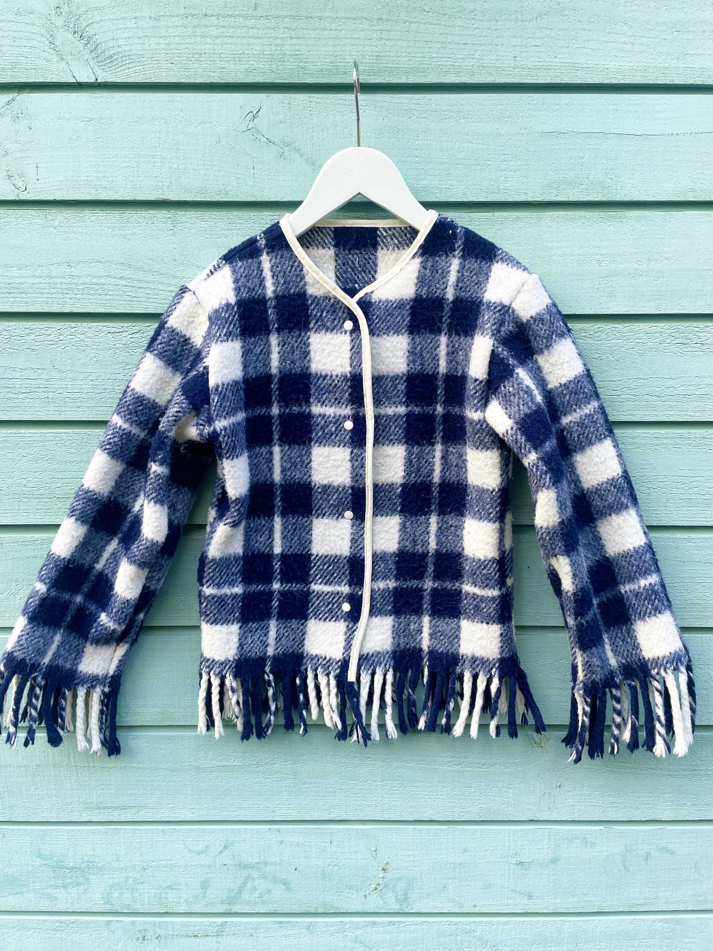 Jakke af ternet tæppe str. 116-122